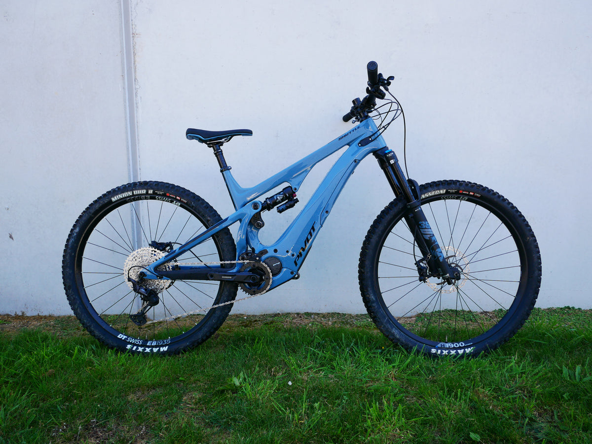 EX DEMO PIVOT SHUTTLE AM LARGE Pivot Cycles NZ